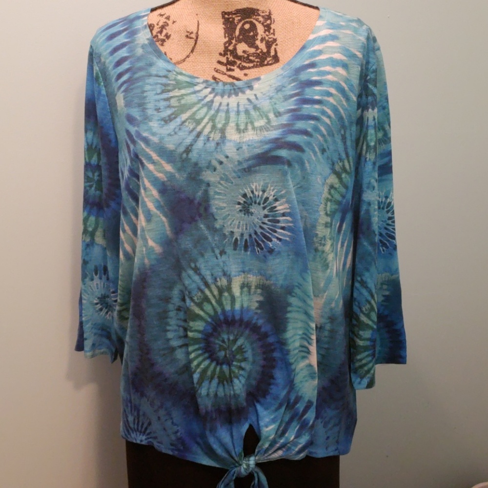 Chico's Tie-bottom Top